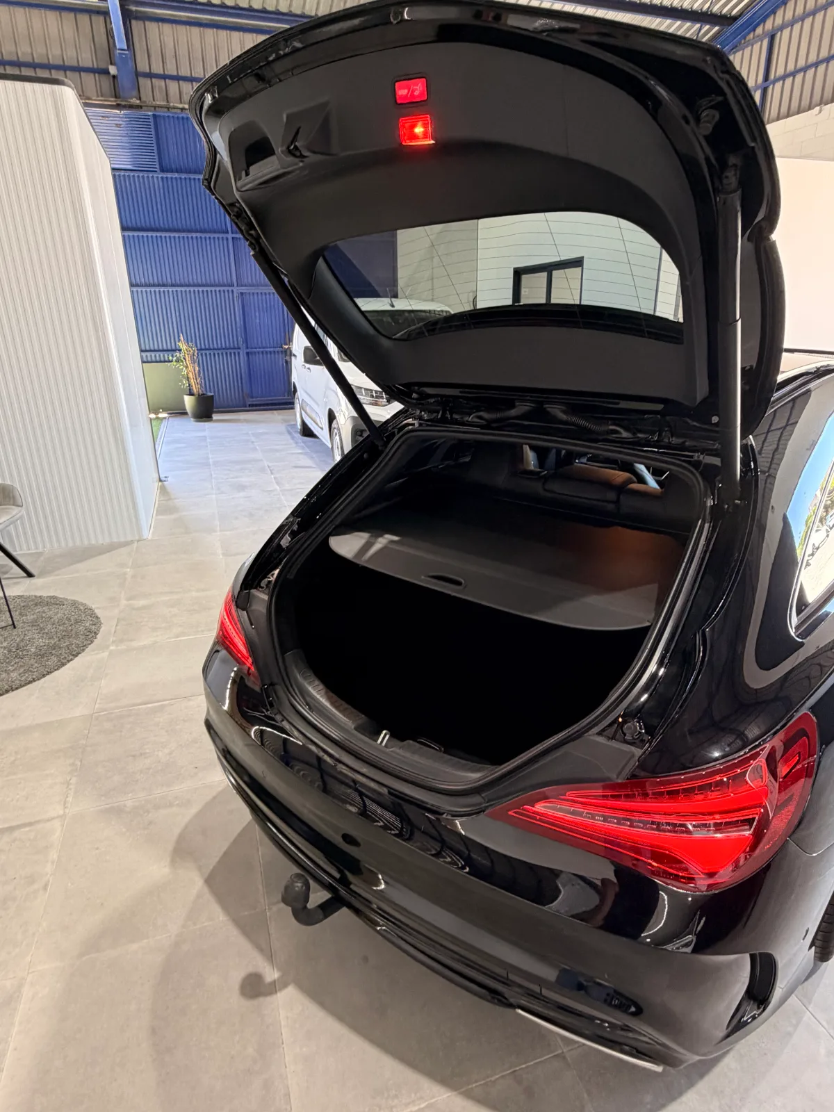Mercedes Benz CLA 200d Shooting Brake — foto 11
