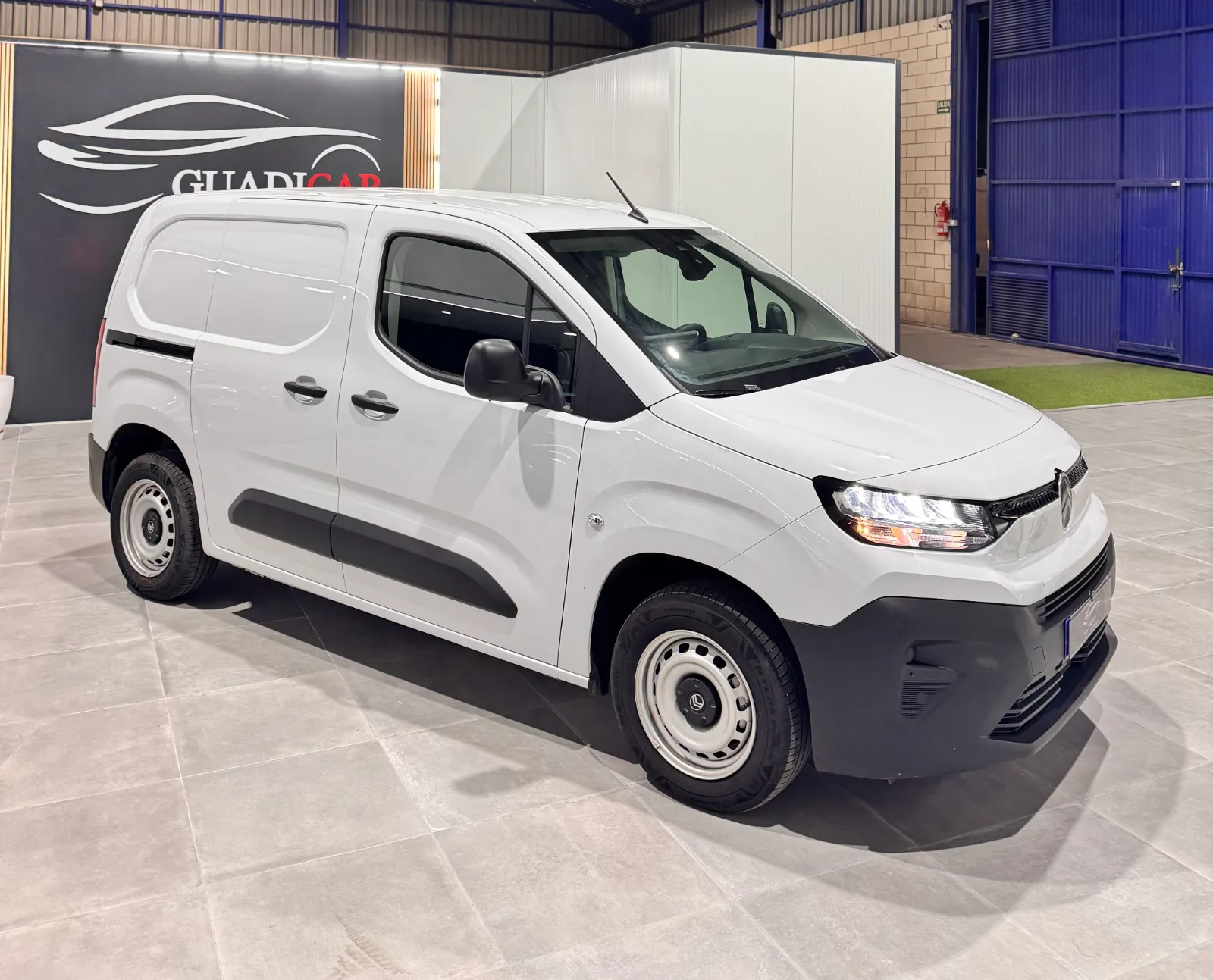 Citröen BERLINGO — foto 2