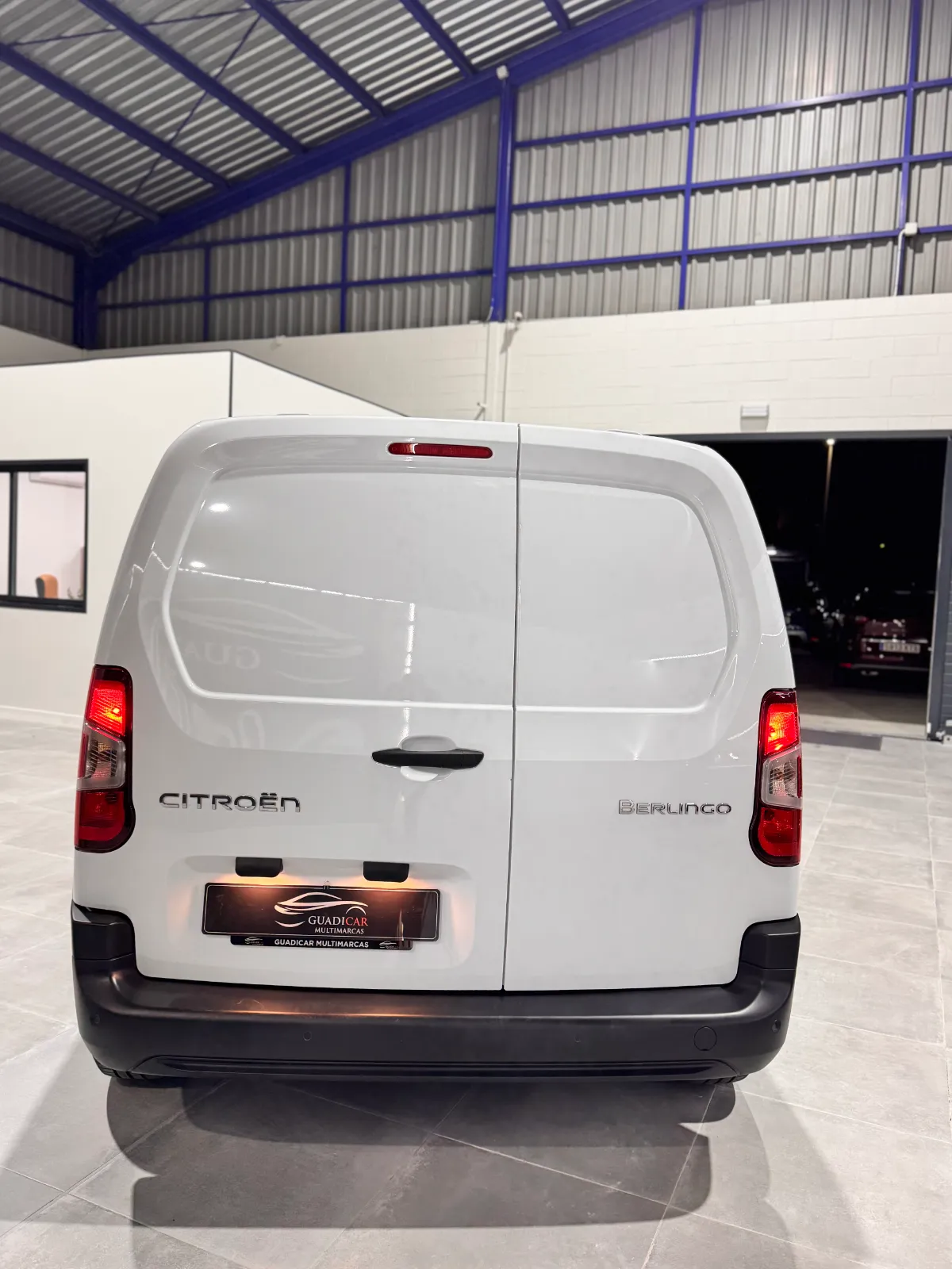 Citröen BERLINGO — foto 11