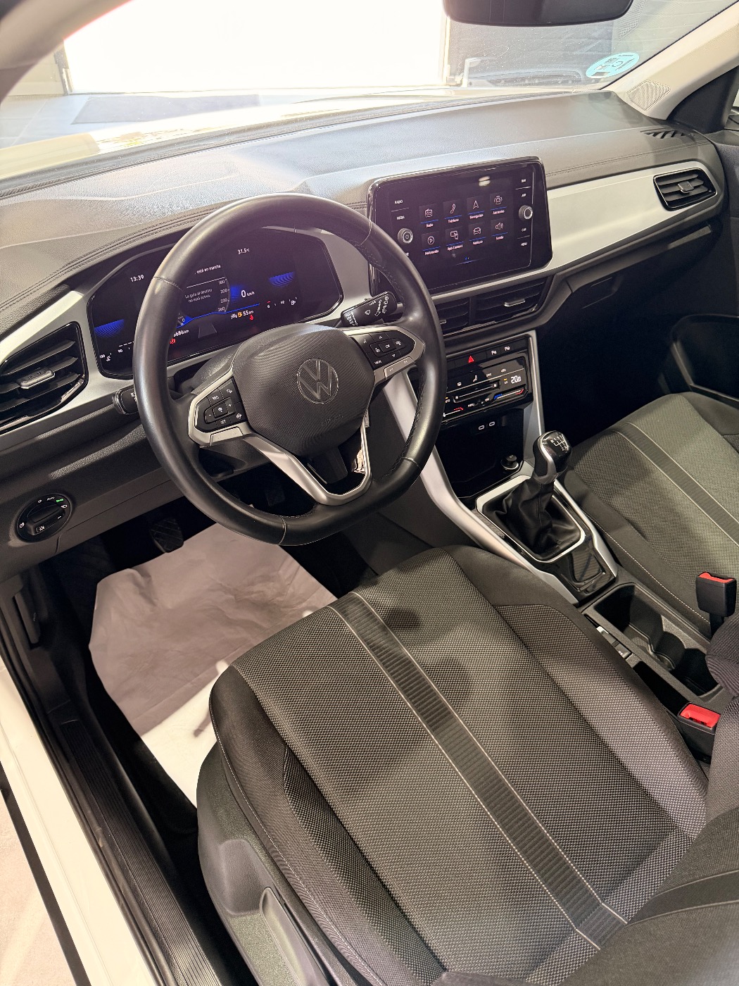 VOLKSWAGEN T-ROC — foto 3