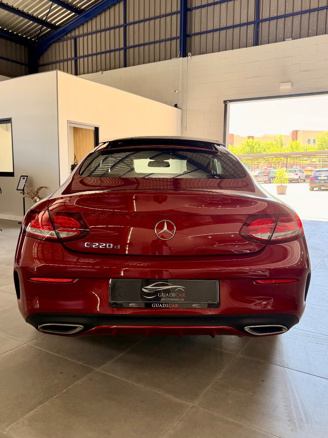 MERCEDES BENZ C220d COUPE — foto 8