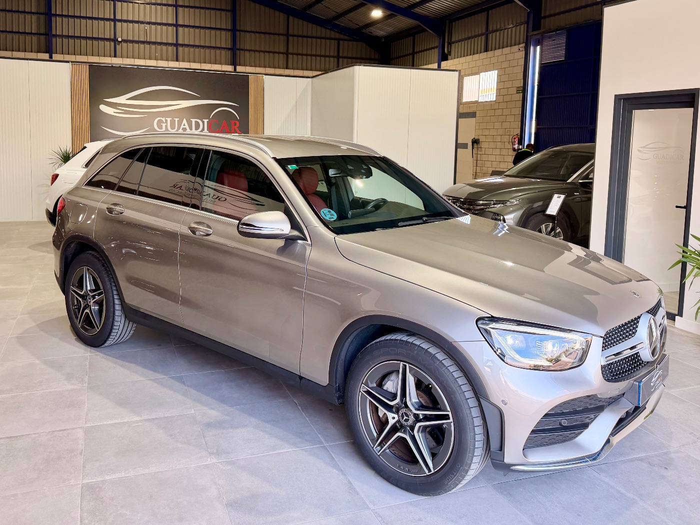MERCEDES BENZ GLC 200d 4 MATIC — foto 2