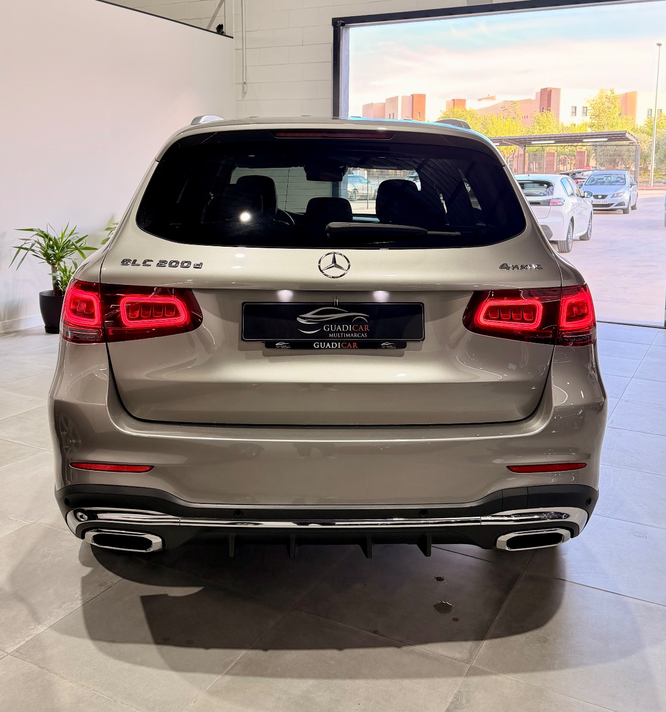 MERCEDES BENZ GLC 200d 4 MATIC — foto 7