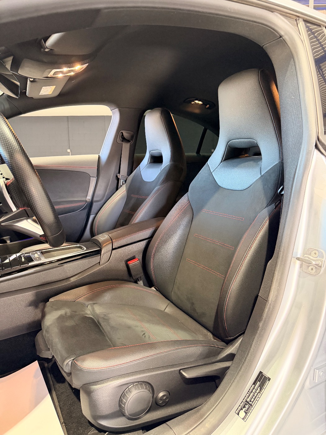 MERCEDES BENZ CLA 200 AMG — foto 4