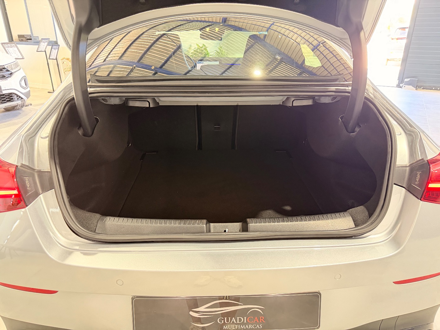 MERCEDES BENZ CLA 200 AMG — foto 8