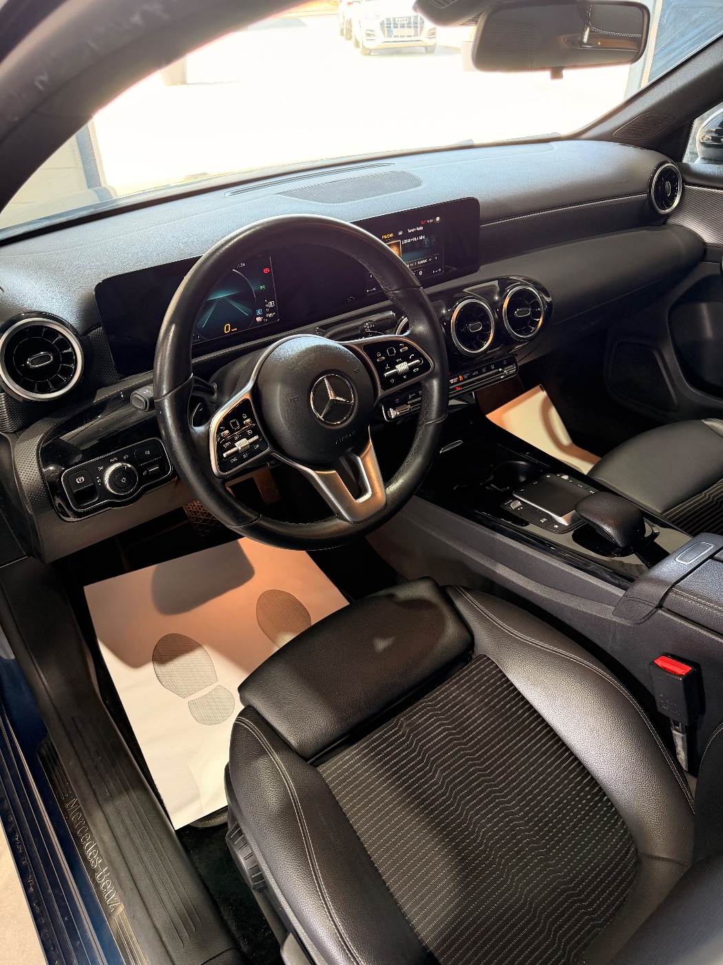 MERCEDES BENZ A 250e — foto 3