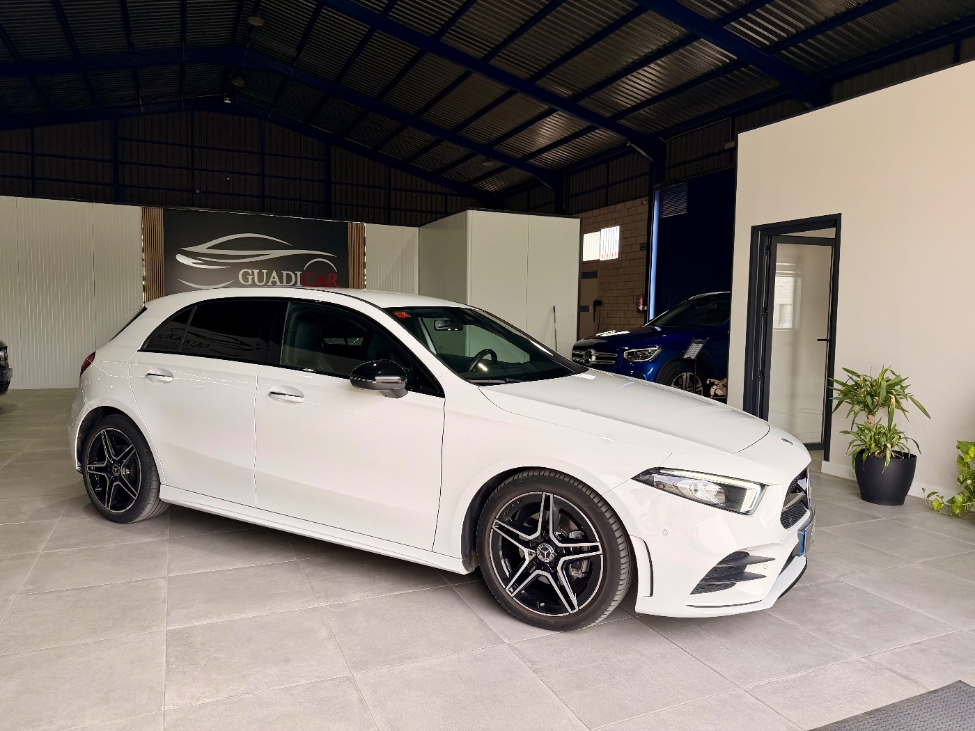 Mercedes-Benz CLASE A 200d — foto 2