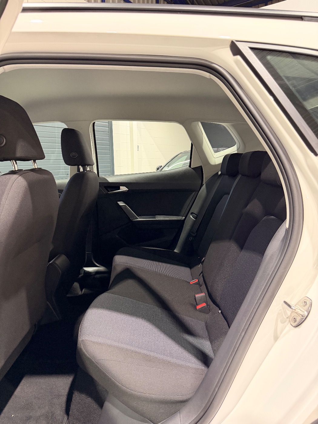 SEAT ARONA — foto 6