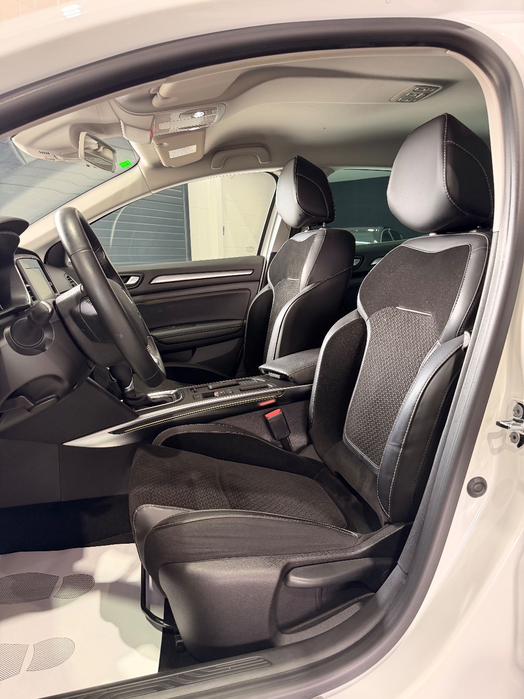 Renault MEGANE — foto 4